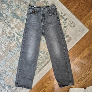 Levis Ribcage Straight Ankle Sz 26
